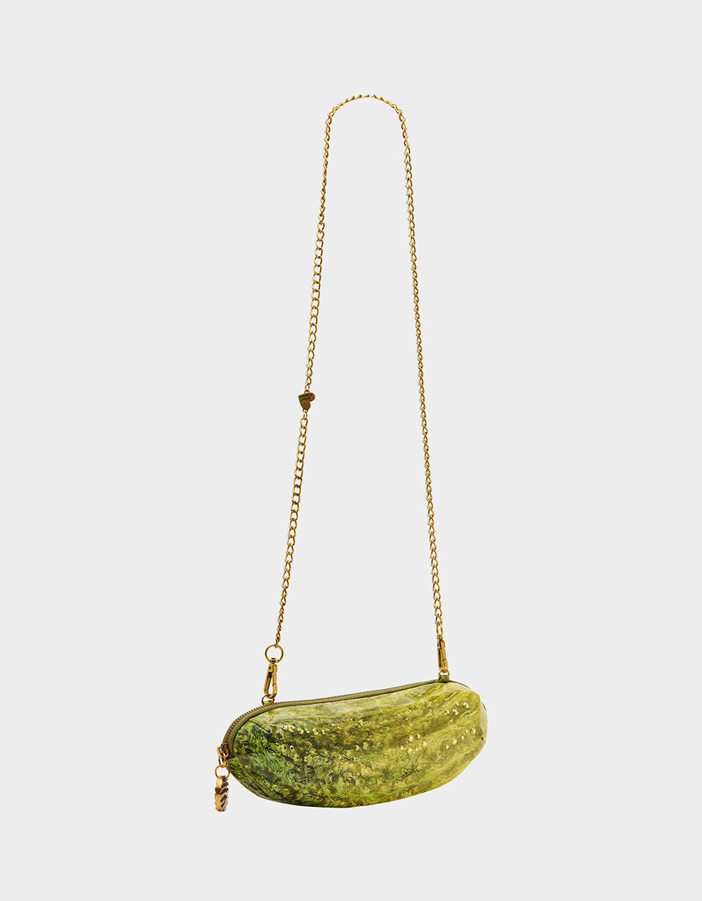 A BIG DILL GREEN Women's Kitsch Food Dill Pickle Crossbody Handbag | Betsey Johnson Hot Sale