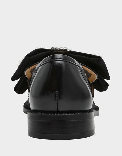 SETH BLACK Women's Mesh Pearl Bow Slip-On Loafer | Betsey Johnson Premium