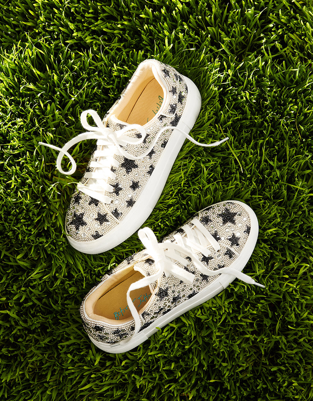 SIDNY BLACK STAR | Betsey Johnson Best Seller