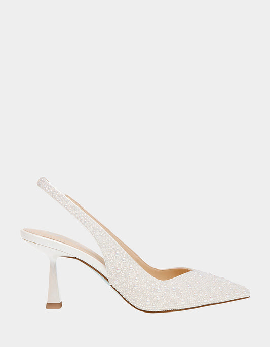 CLARK IVORY Pumps | Betsey Johnson Premium