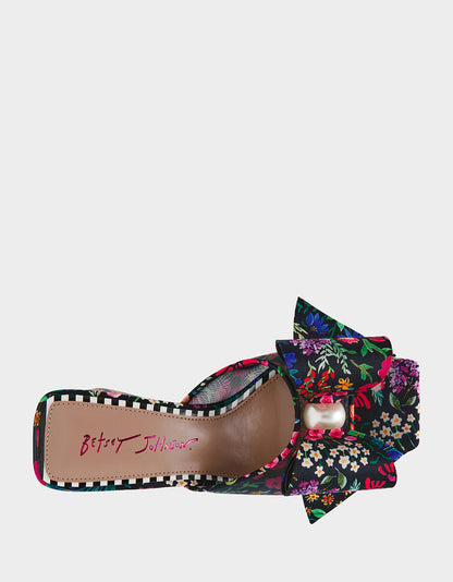 JORDN DITSY FLORAL Square-Toe Mule Block Heel | Betsey Johnson Smart Buy