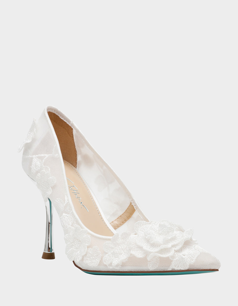 AIMEY Ivory Pointed-Toe Stiletto Pump Heel | Betsey Johnson Classic