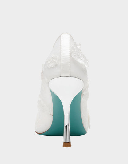 AIMEY Ivory Pointed-Toe Stiletto Pump Heel | Betsey Johnson Classic
